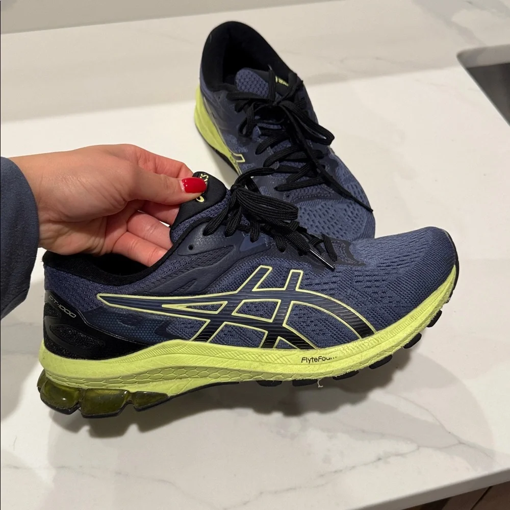 Men ASICS Running sneakers size 9